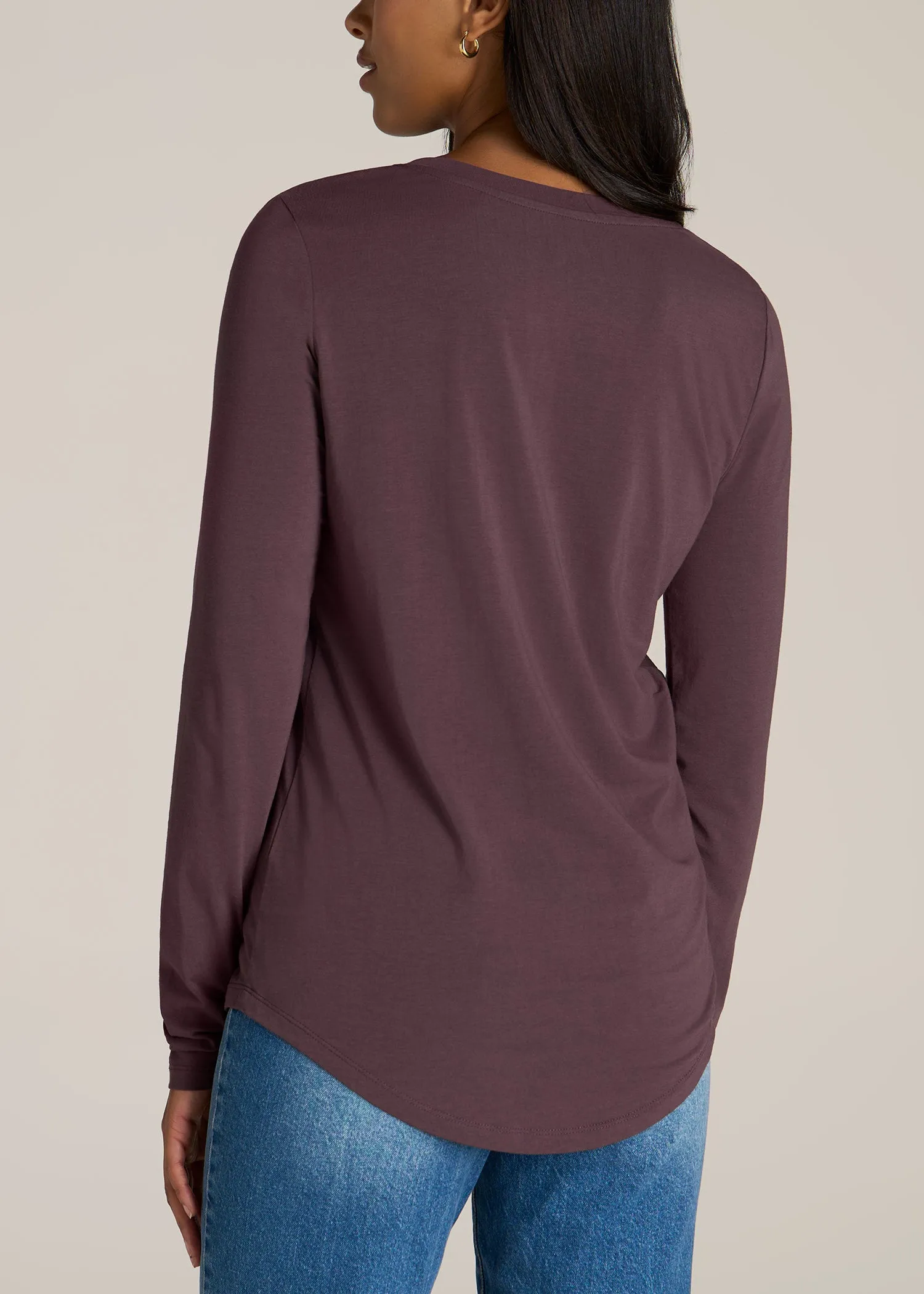 Long Sleeve Scoop V-Neck Tee Shirt for Tall Women in Merlot