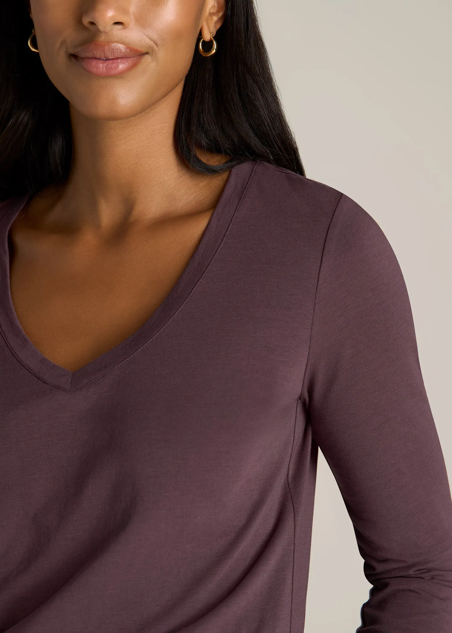Long Sleeve Scoop V-Neck Tee Shirt for Tall Women in Merlot